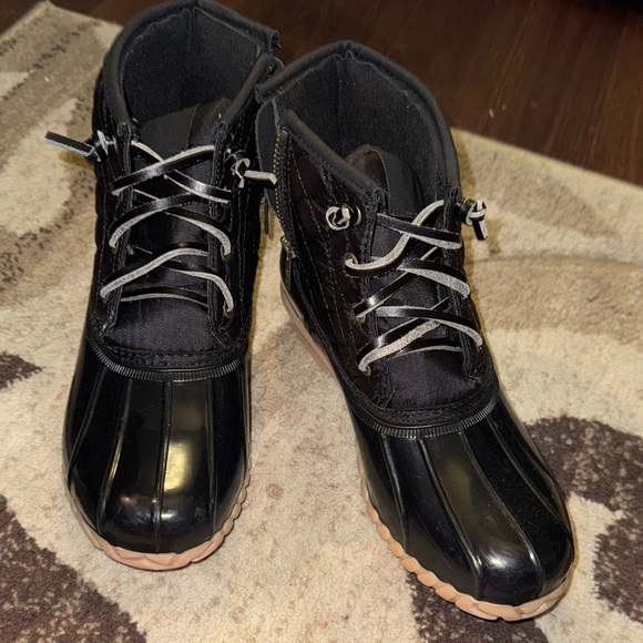 SO Shoes - SO Black and Tan Women's Shoes